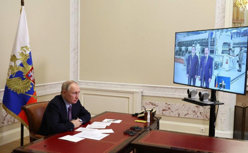 Президент России Владимир Путин открыл завод «Титан-Полимер»